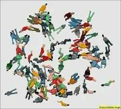 N Scale Figures Seated painted package of 100