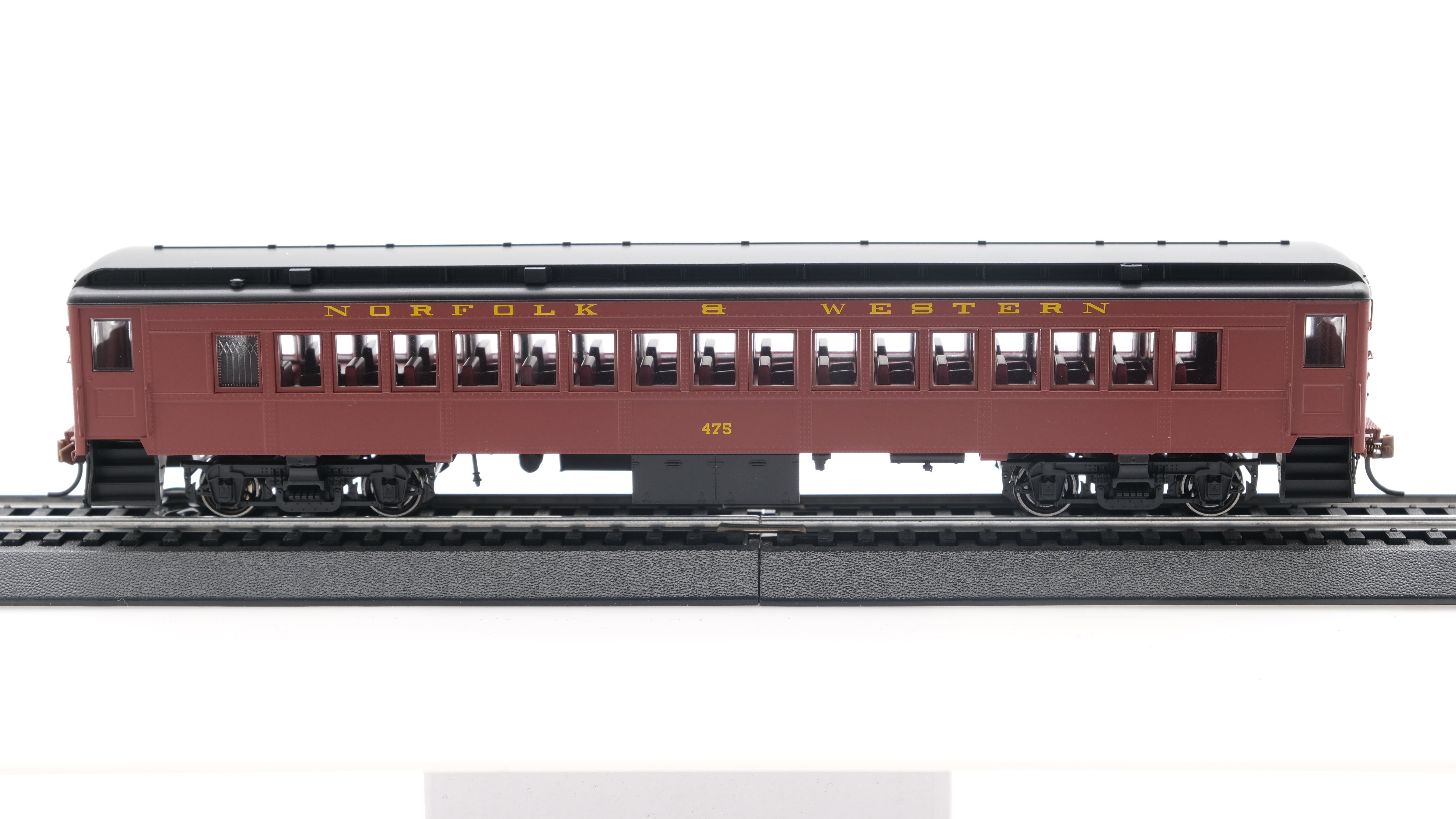 Con-Cor HO Scale P-54 Norfolk and Western Tuscan Red Black Roof Coach 475