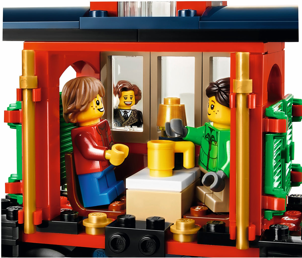 LEGO 10254 Winter Holiday Train – image 19