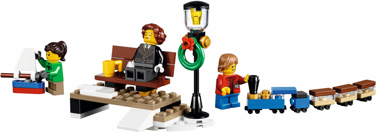 LEGO 10254 Winter Holiday Train – image 21
