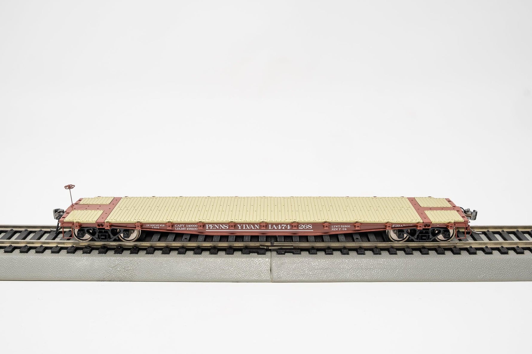 Rapido - HO Scale F30A Flatcar - PRR Delivery Scheme #474268