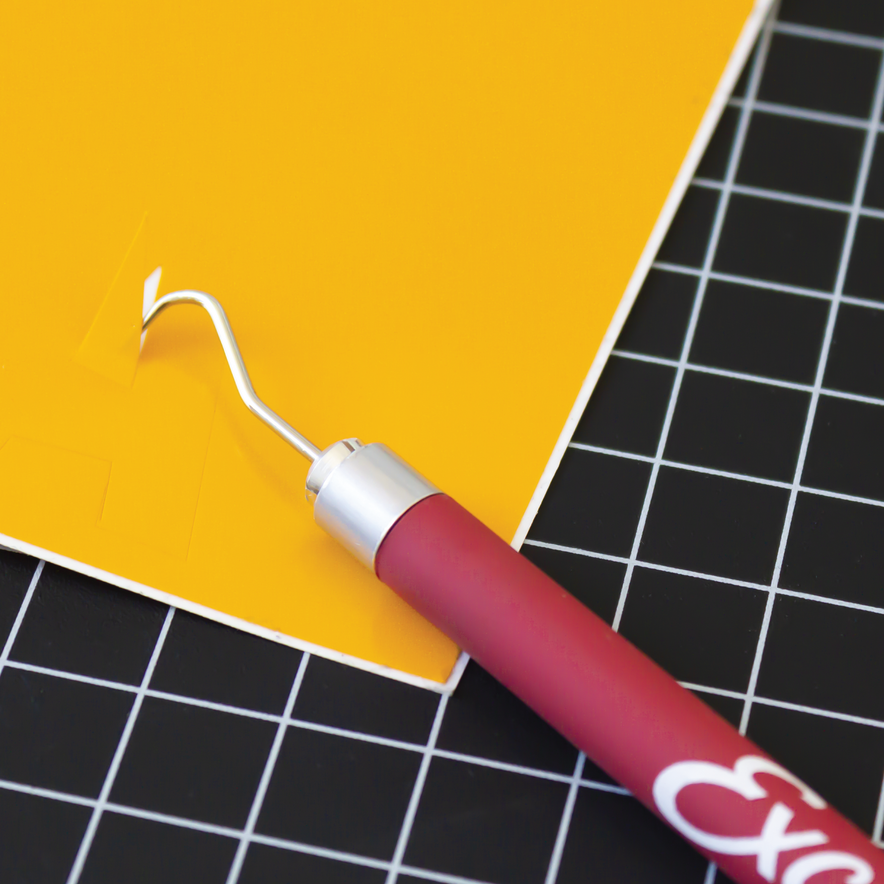 Grip-on Weeder Hook