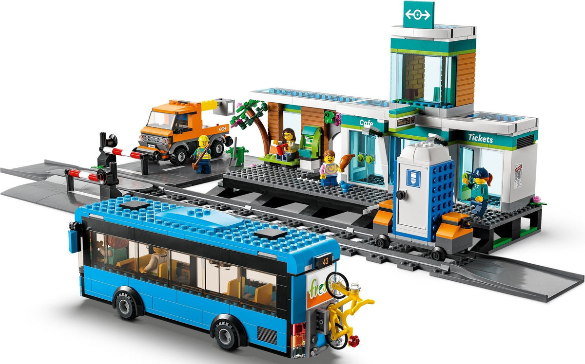 LEGO City 60335 road-and-rail cherry-picker truck
