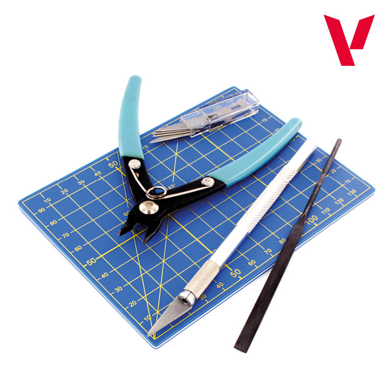 Vallejo Hobby Tools T11001 Plastic Modelling Tool Set with sprue cutter, knife, blades, cutting mat and file